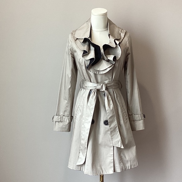 Ben de Lisi Belted Mini Trench with Ruffle Collar - UK Size 12P - Picture 10 of 11